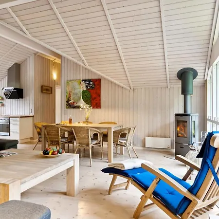 Holiday home Merina - 700m From The Sea In Sealand By Interhome *